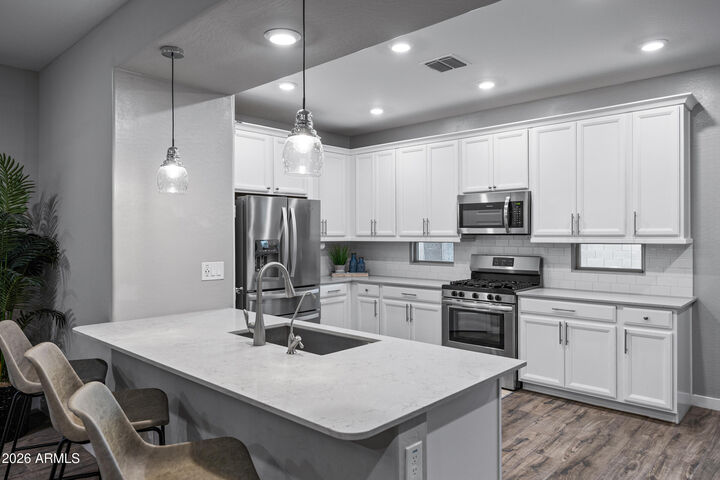 Property Photo: 440 W Pinnacle Ridge Drive AZ 85140