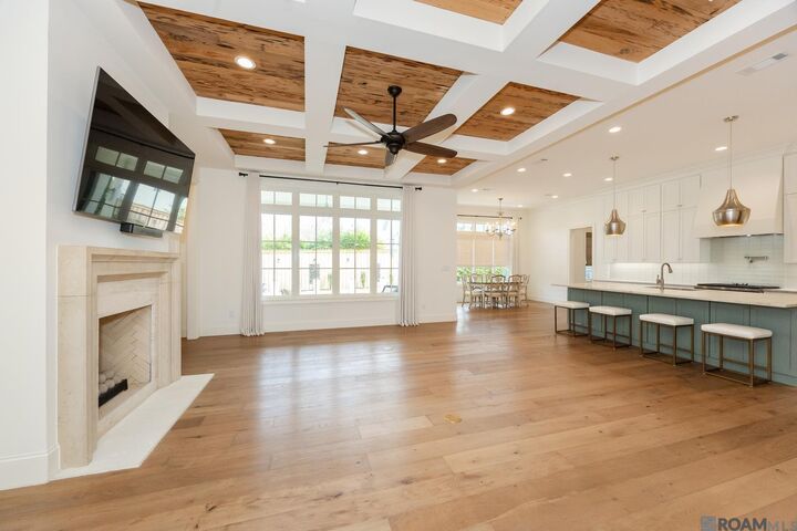 Property Photo:  2235 Brentwood Dr  LA 70809 