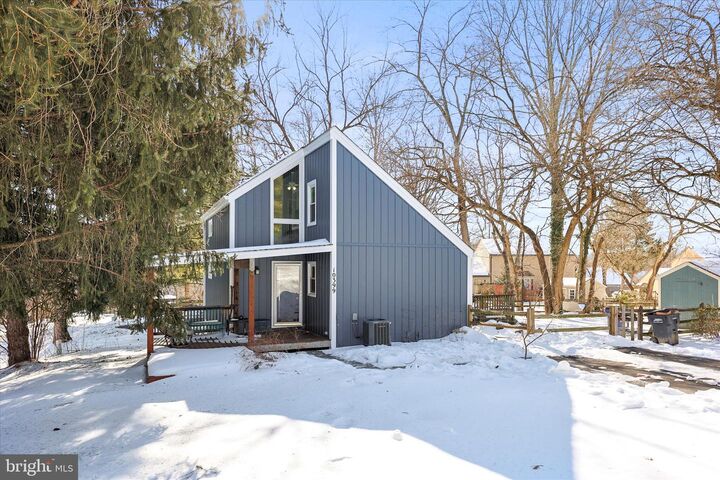 Property Photo:  10399 Hedgeapple Bnd  MD 21774 