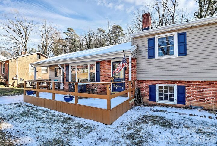 Property Photo:  2111 Parkdale Avenue  NC 28052 