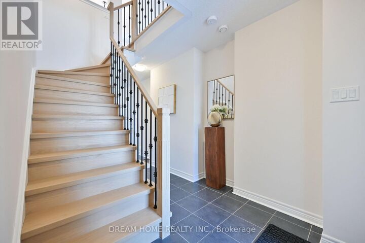 Property Photo:  2280 Baronwood Drive 98  ON L6M 0K4 