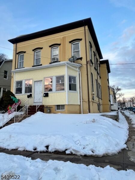 Property Photo:  1101 S Elmora Ave 2  NJ 07202 