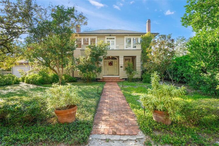 Property Photo:  2445 Alameda Avenue  FL 34234 