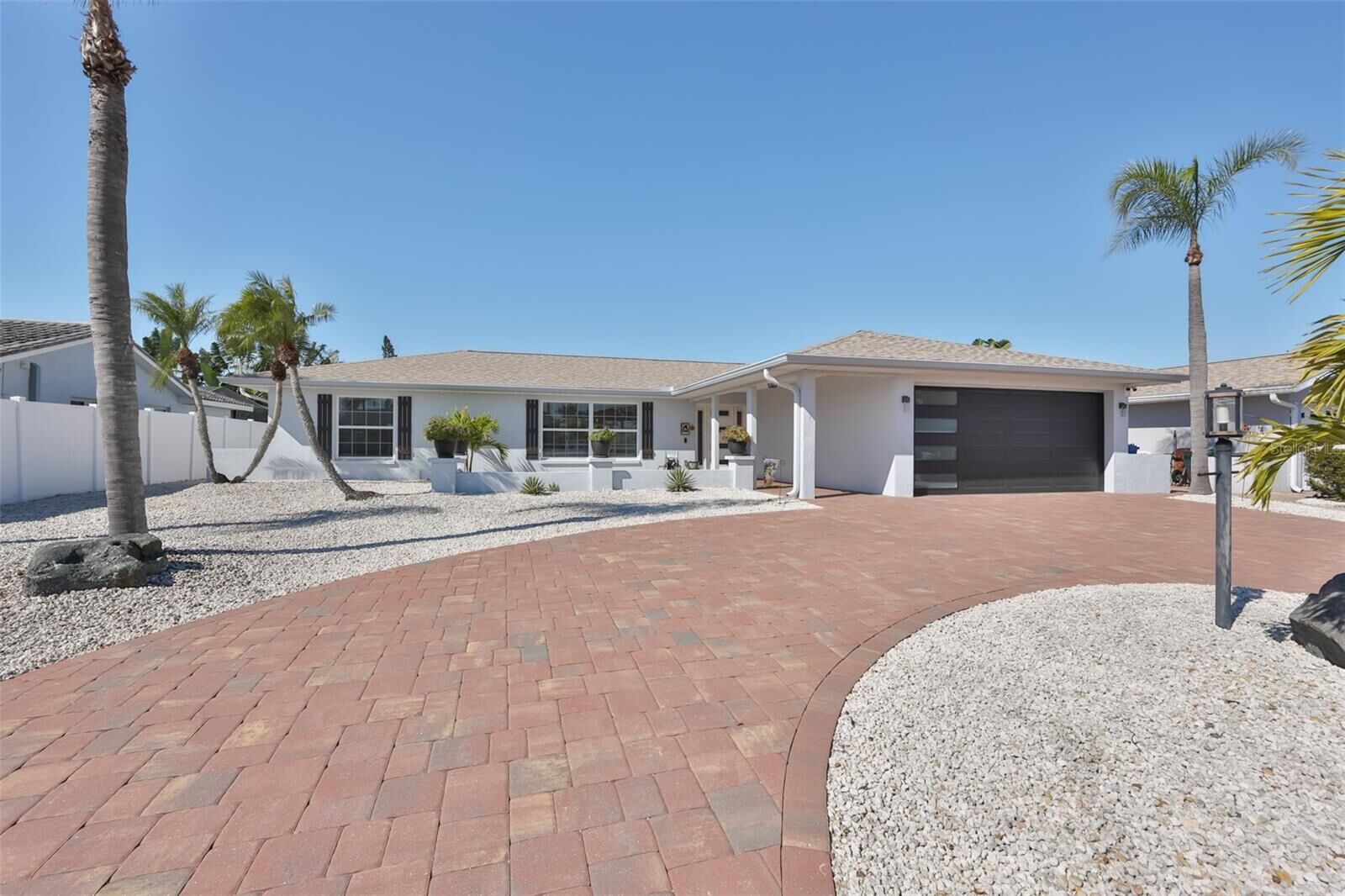 Property Photo: 6518 Senegal Palm Way FL 33572
