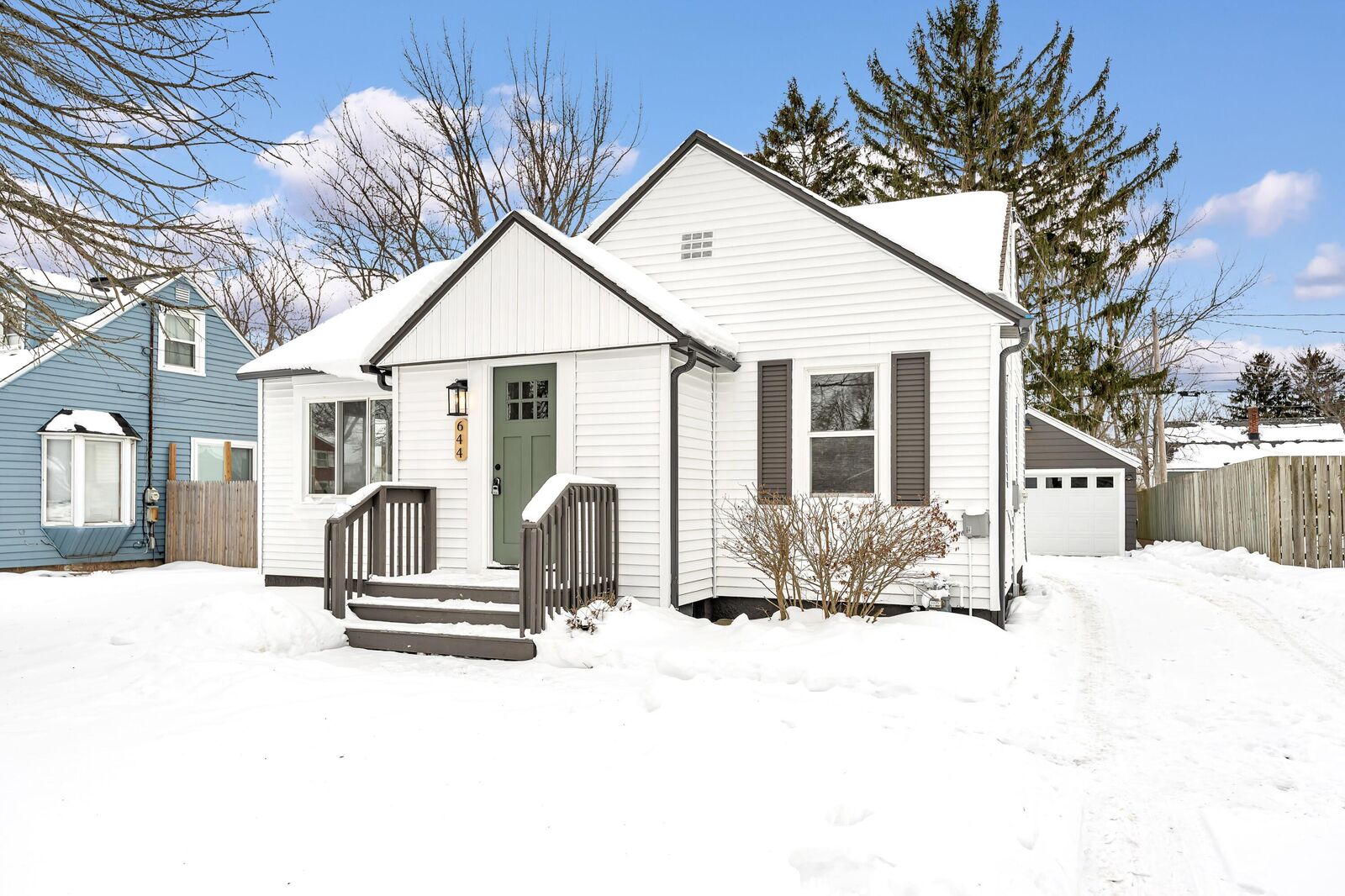 Property Photo:  644 W 20th Street  MI 49423 