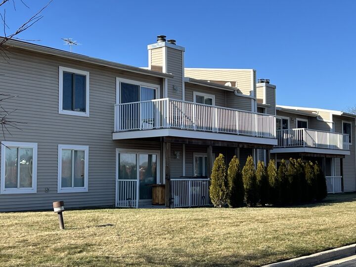 Property Photo:  2254 N Baldwin Way 7B  IL 60074 