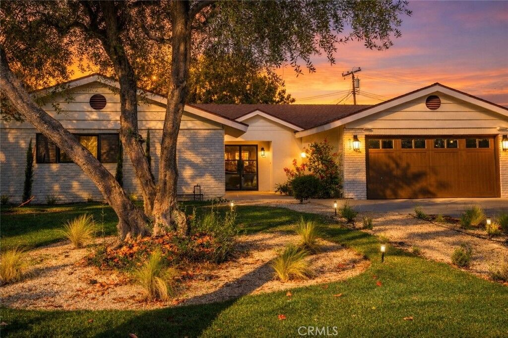 Property Photo:  213 Miguel Place  CA 92835 