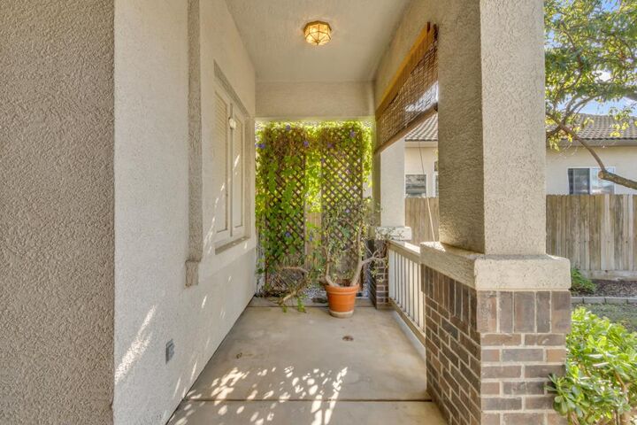 Property Photo:  8187 Kingsbridge Drive  CA 95829 