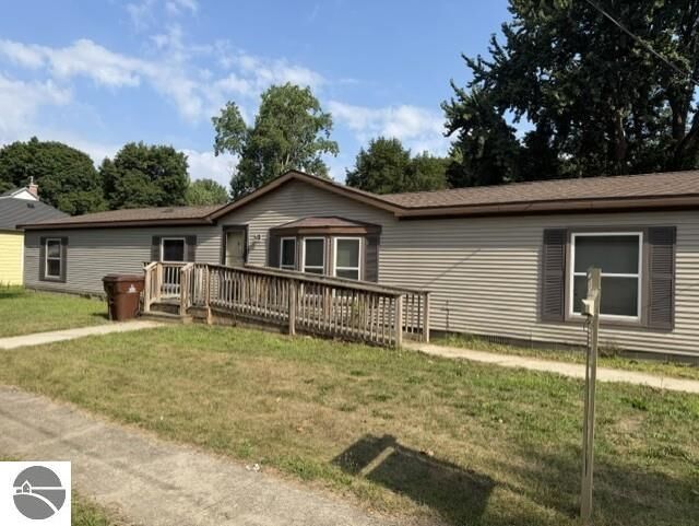 Property Photo:  147 E Elm Street  MI 48831 