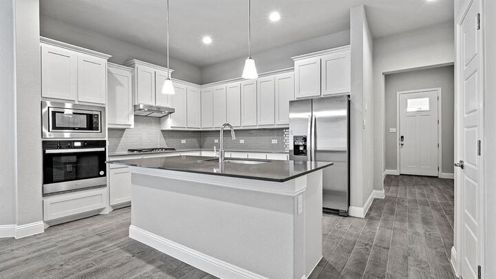 Property Photo: 2509 Goldfinch Drive TX 76205