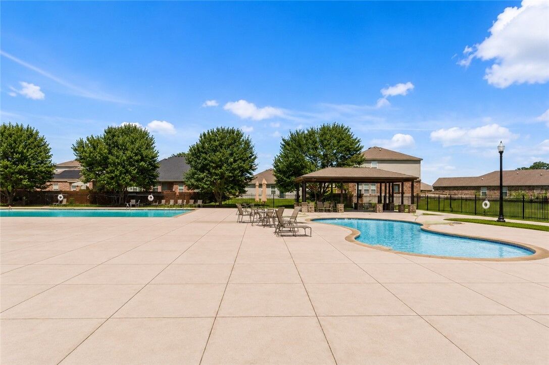 Property Photo:  4323 Cornwall Street  AR 72762 