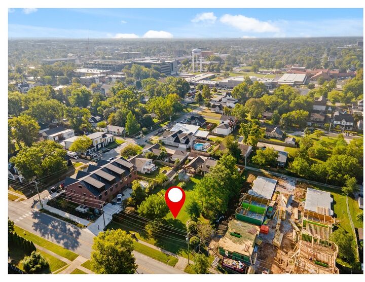 Property Photo:  405 NW 5th Street  AR 72712 
