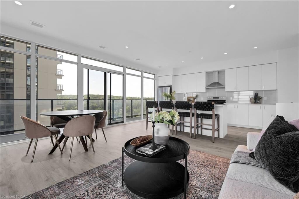 Property Photo:  50 Grand Avenue S 1702  ON N1S 0C2 