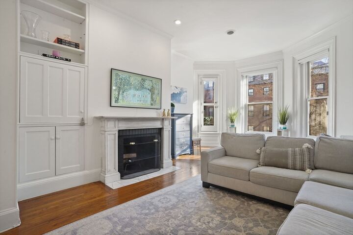 Property Photo:  76 Marlborough St 3  MA 02116 