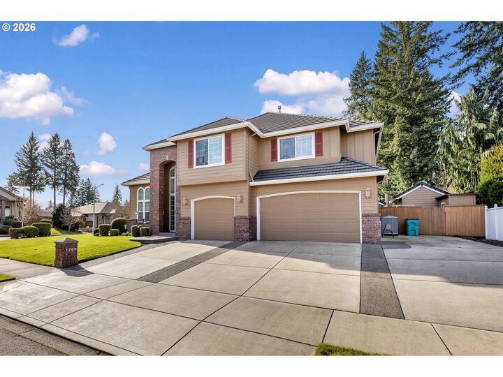 Property Photo:  1200 NE 150th Ave  WA 98684 