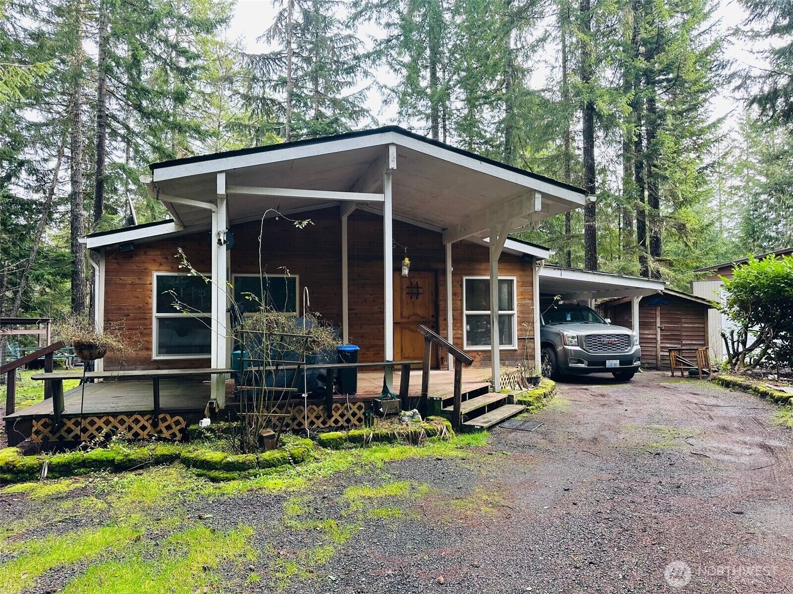Property Photo:  851 N Potlatch Drive  WA 98548 
