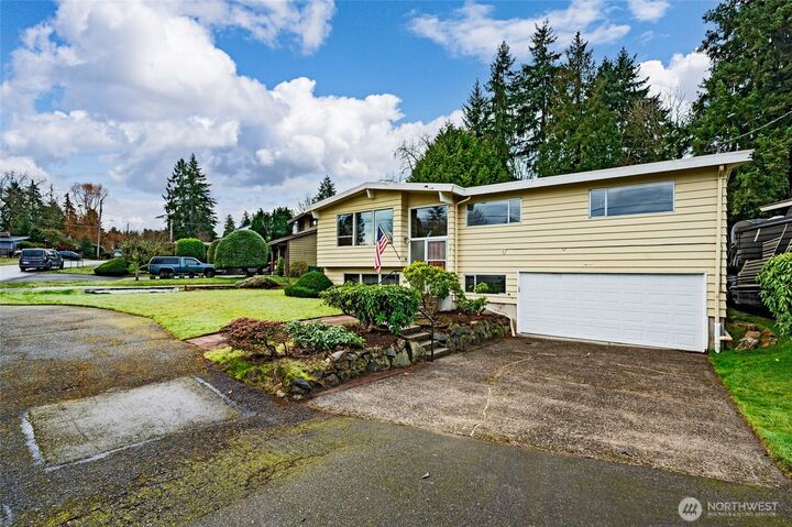 Property Photo:  1547 NE Brockman Place  WA 98125 