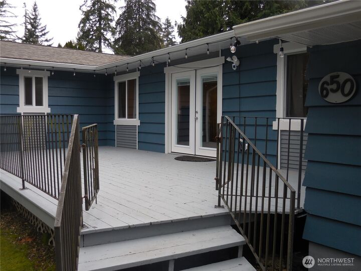 Property Photo: 650 SW Dogwood Road WA 98367