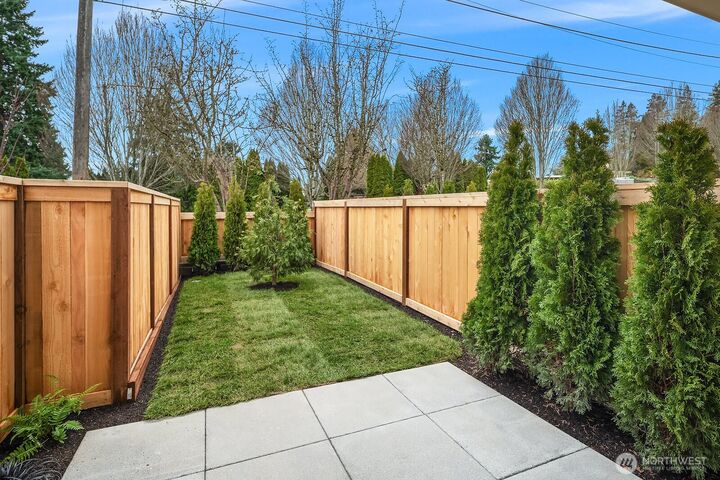 Property Photo:  5028  35th Avenue NE B  WA 98105 