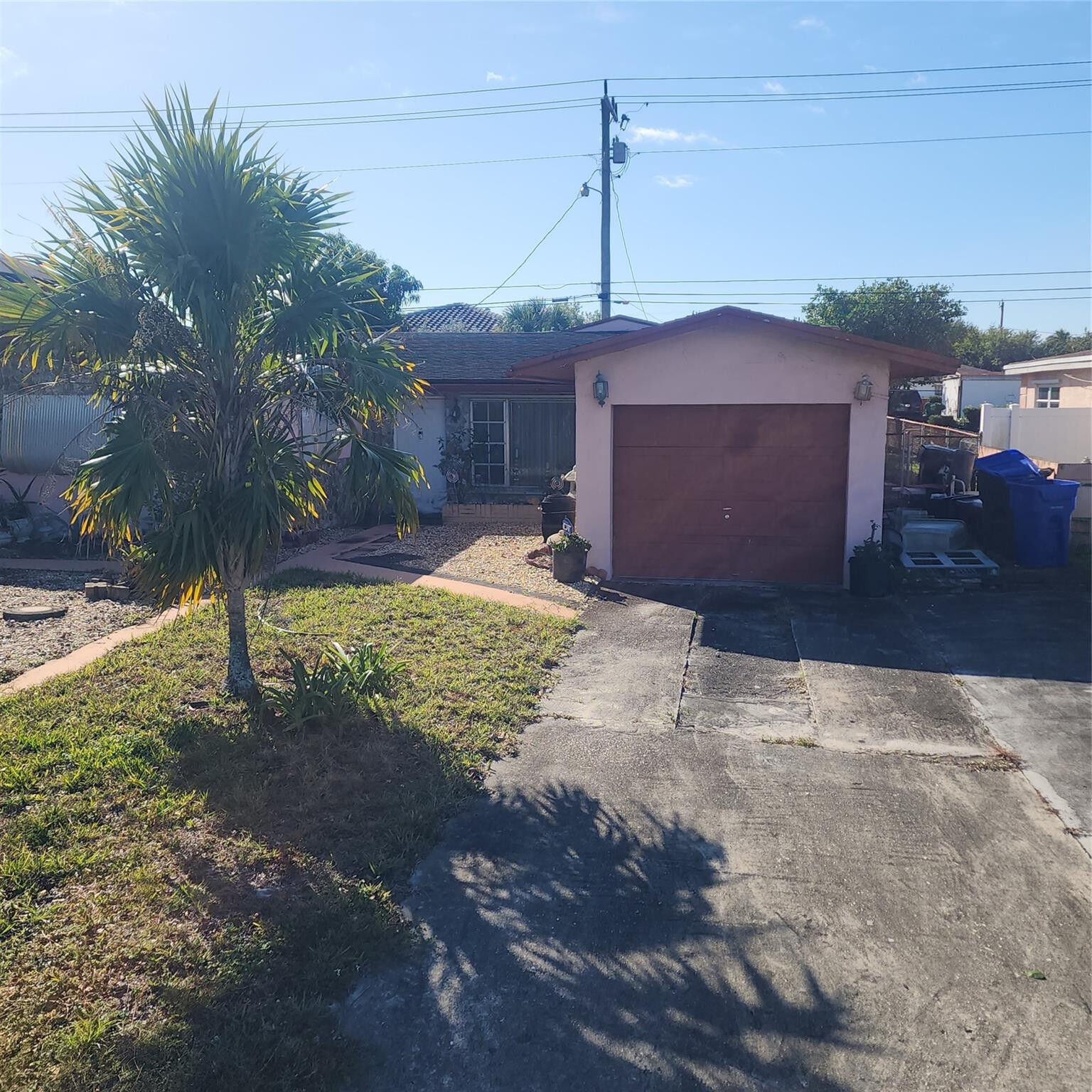 Property Photo:  2610 NW 16th Street  FL 33311 