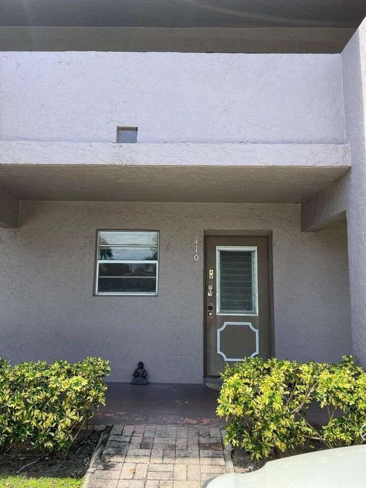 Property Photo:  2700 Casita Way 110  FL 33445 