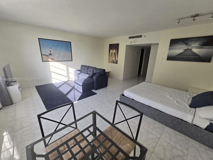 Property Photo:  100 Lincoln Rd 532  FL 33139 