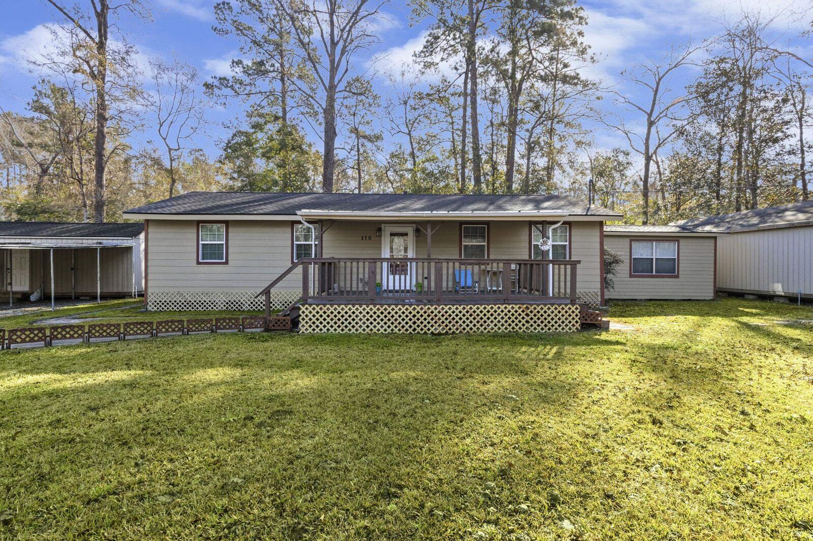 Property Photo:  118 Hawn  TX 77657 