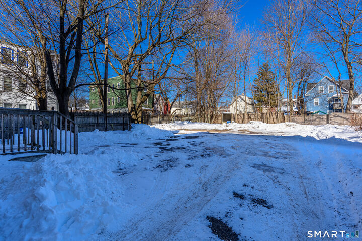 Property Photo:  293 Division Street  CT 06511 