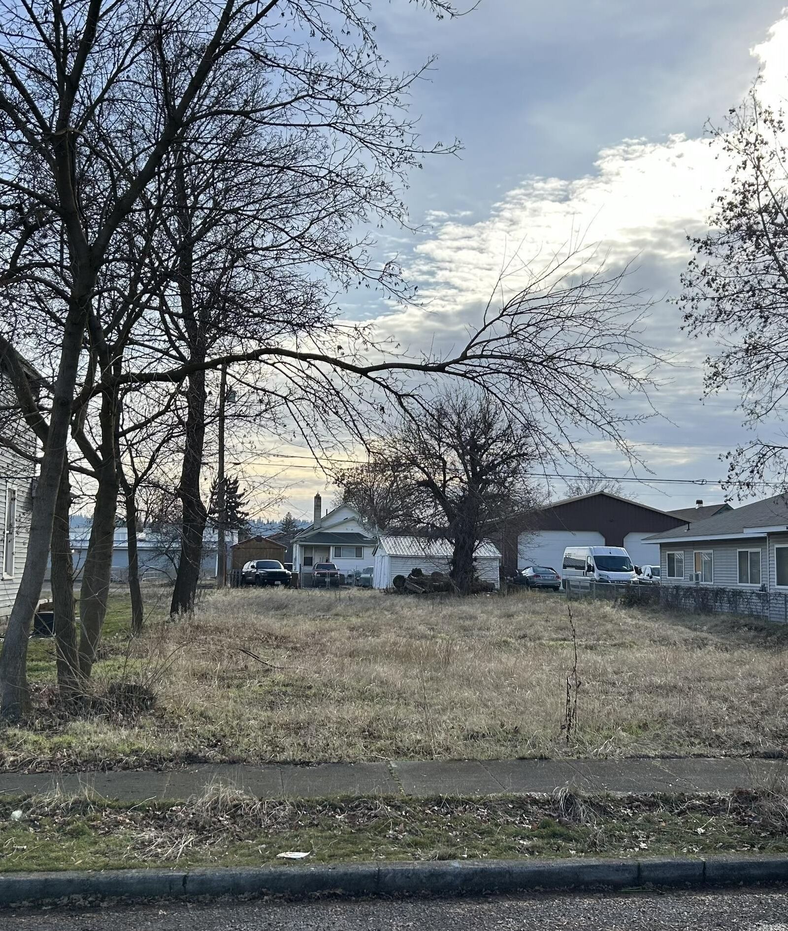 Property Photo:  1924 E Sharp Ave  WA 99202 