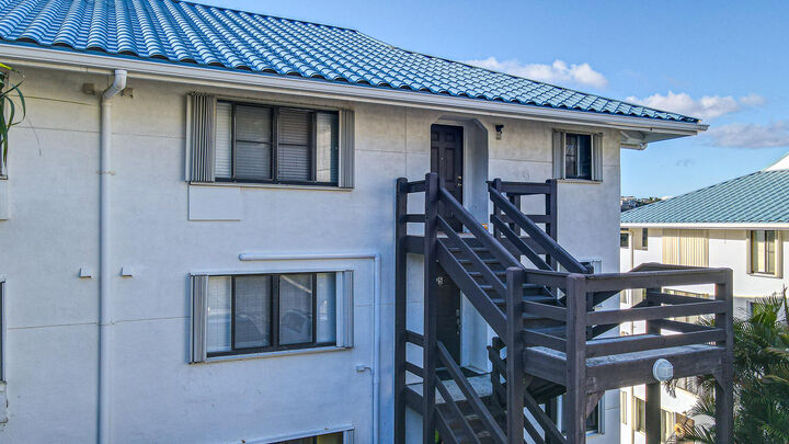 Property Photo:  5 Wintberg Gns  VI 00802 