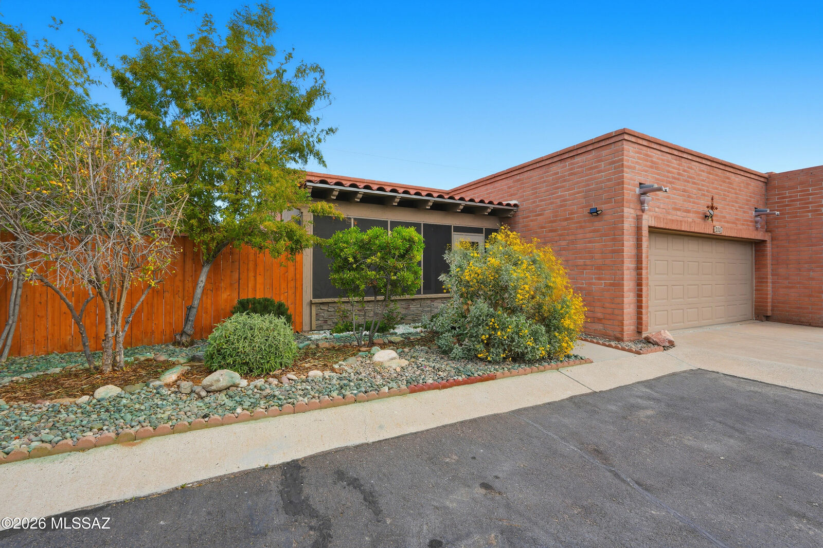 Property Photo: 200 W Greer Lane AZ 85704