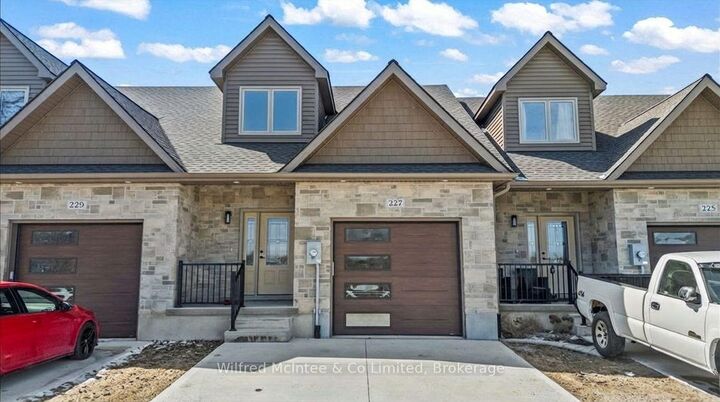 227 Saugeen Street — photo 1
