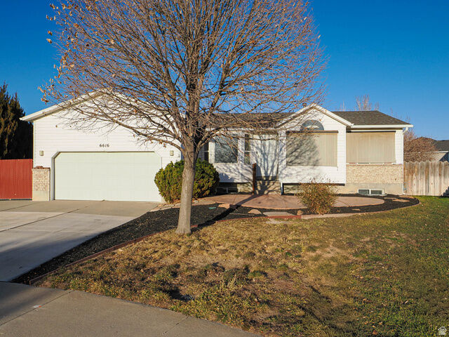 Property Photo:  6616 W Fanfare Ct  UT 84128 