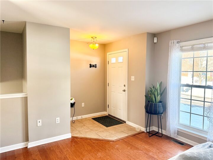 Property Photo:  313 Fairgate Dr  PA 15090 