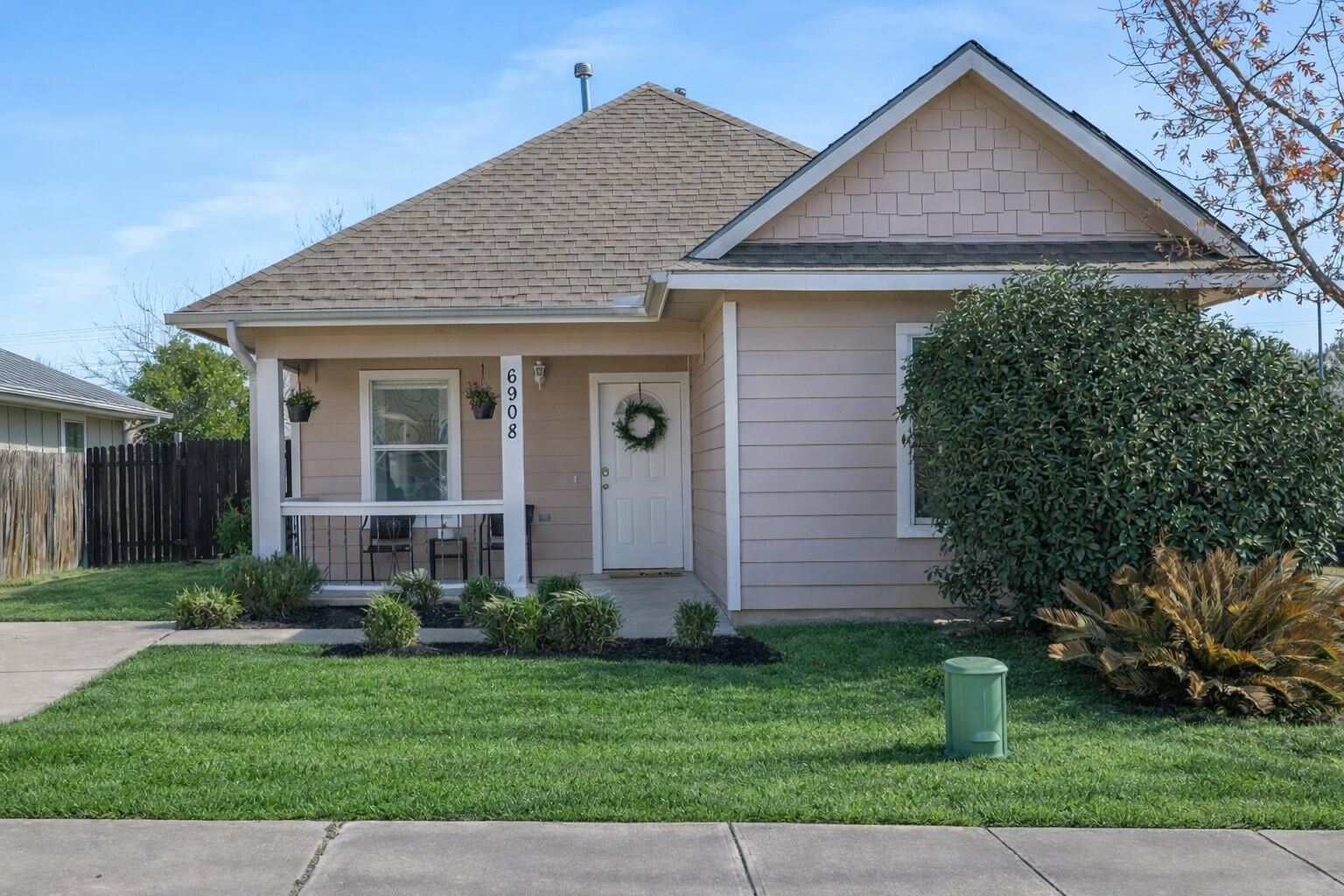 Property Photo:  6908 Villita Cove  TX 78741 