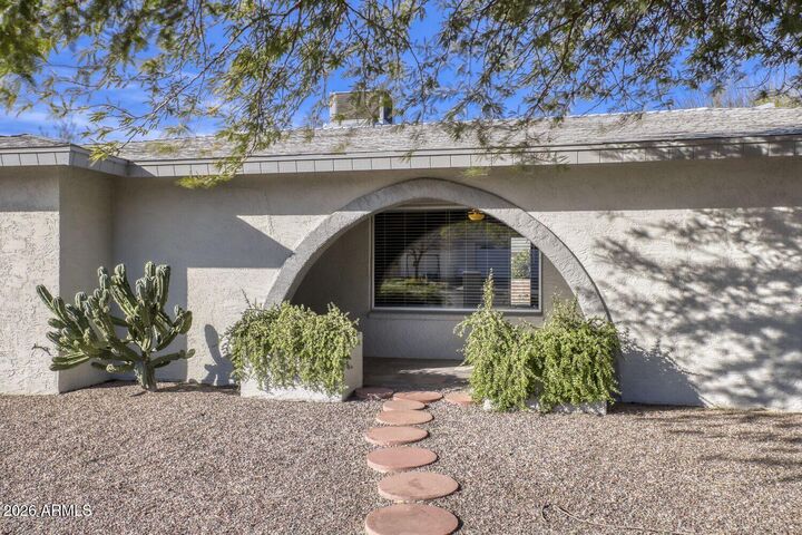 Property Photo: 864 N 62 Street AZ 85205