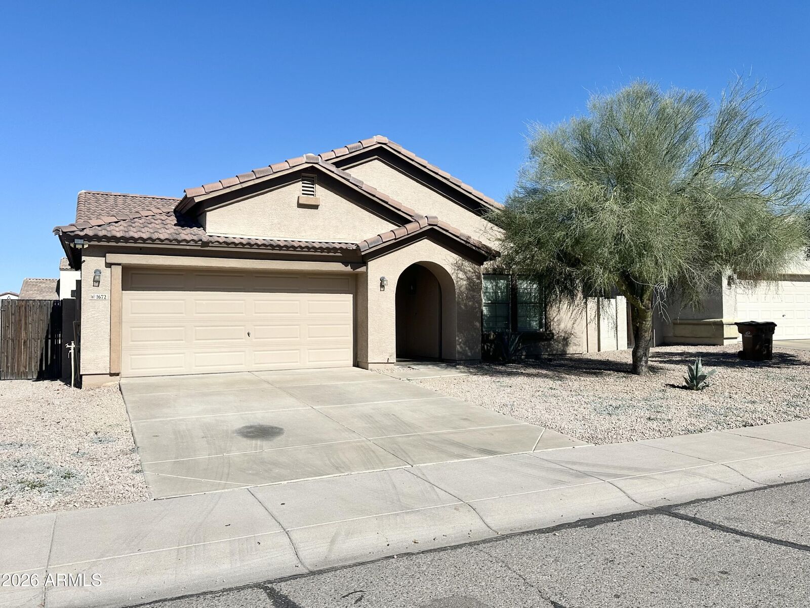 Property Photo:  1672 E Leaf Road  AZ 85140 