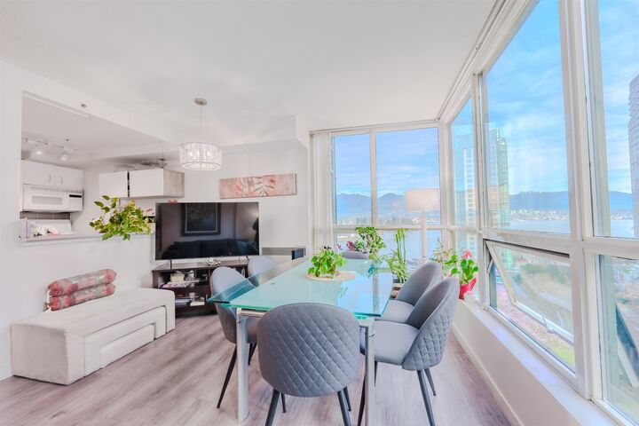 Property Photo: 555 Jervis Street 1204 BC V6E 4N1