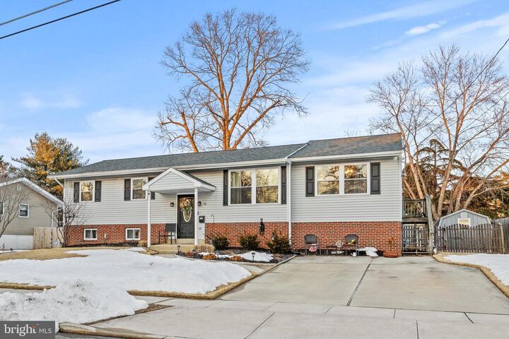 Property Photo:  10 Wexford Road  NJ 08026 