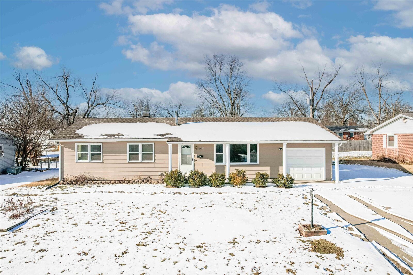 Property Photo:  1009 Concordia St  MO 65265 