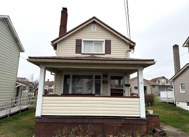 Property Photo: 205 9th St PA 15963