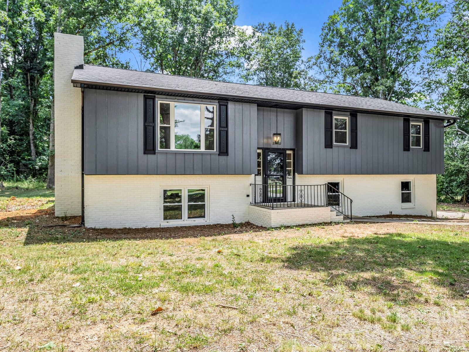 Property Photo:  944 Woodland Drive  NC 28150 