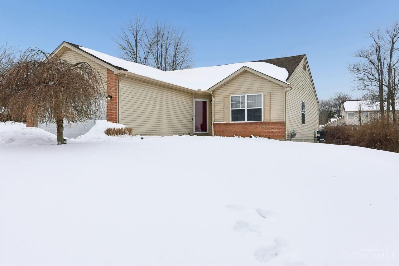 Property Photo:  2979 Creekside Drive  OH 45011 