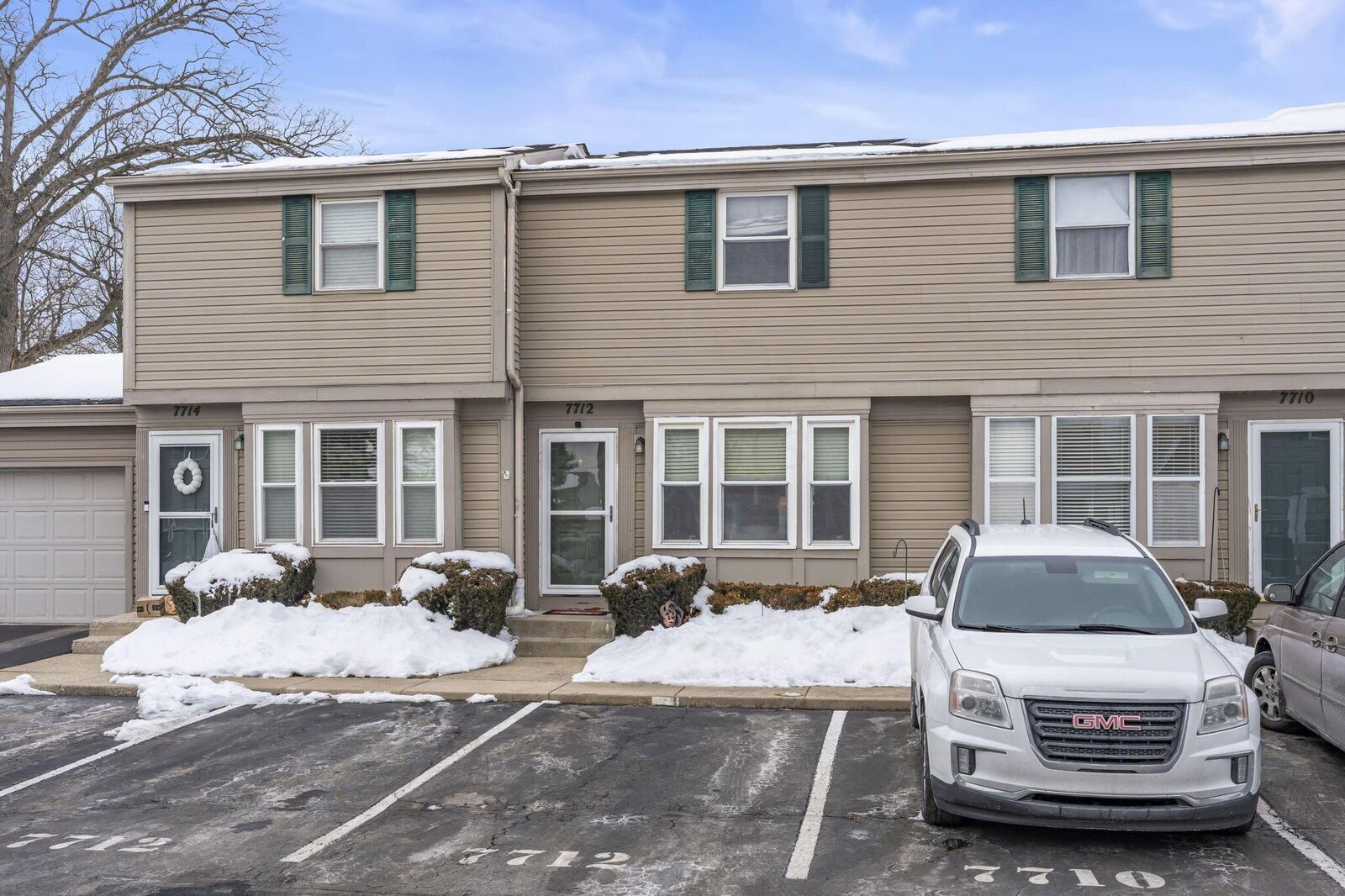 Property Photo:  7712 Barkwood Drive  OH 43085 