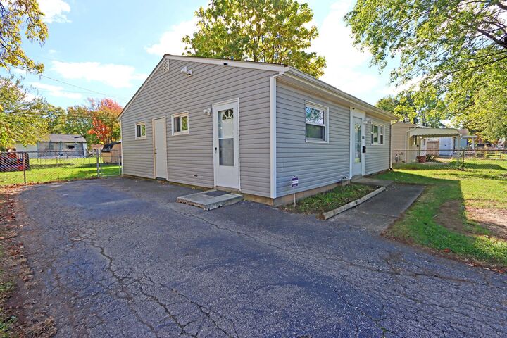 Property Photo:  3018 Woodway Road  OH 43207 