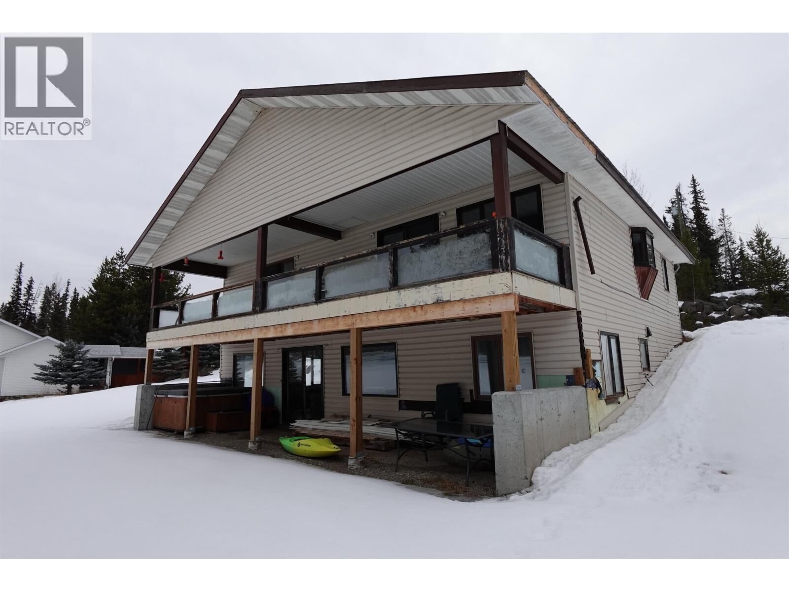 Property Photo: 624 Tibbles Road BC V2J 3H9