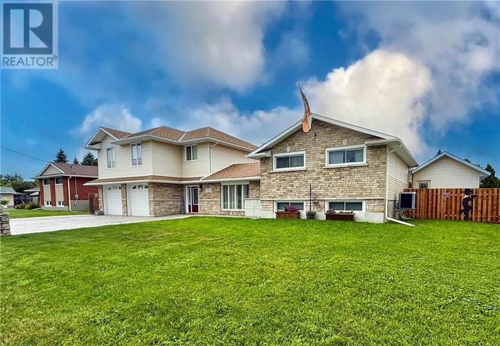 Photo de la propriété:  1512 Dominion  ON P3P 1A7 