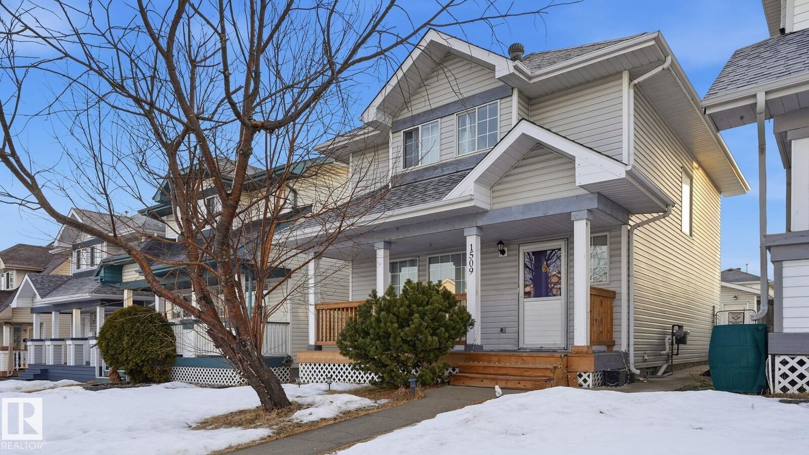 Property Photo: 1509 Jarvis Cr NW AB T6L 6S4