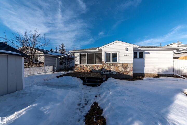 Property Photo: 4723 44 Street AB T0E 0A0