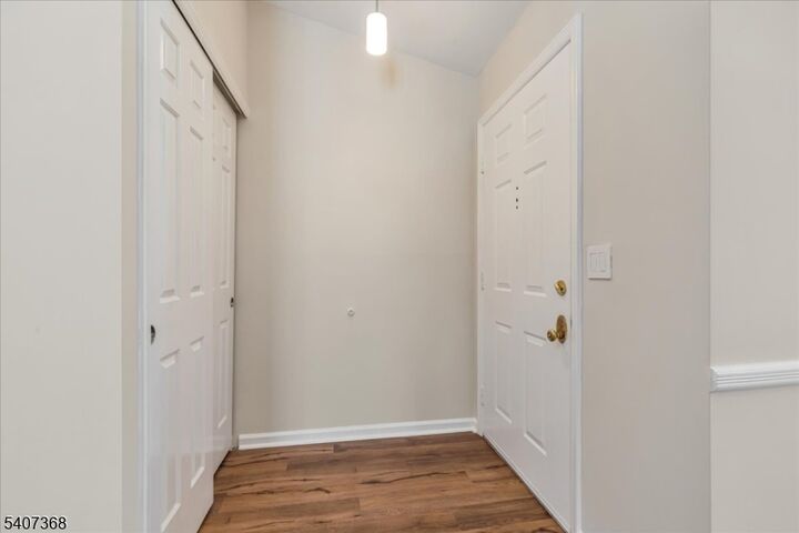 Property Photo:  62 Smithfield Ct  NJ 07920 